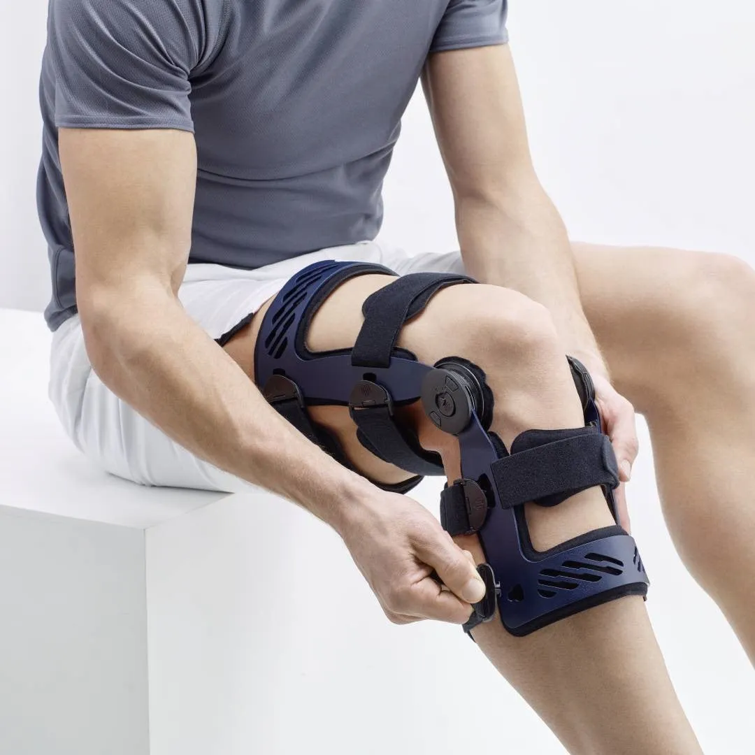 Bauerfeind Medical SecuTec Genu - Stabilizing Knee Brace