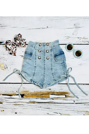 Light denim w/scrunch sides girl shorts